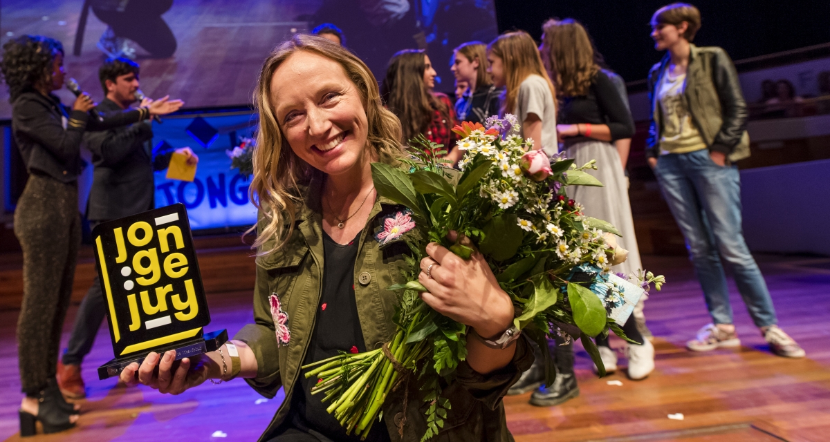 Prijs van de Jonge Jury 2017 naar Schuld van Mel Wallis de Vries | lezen.nl